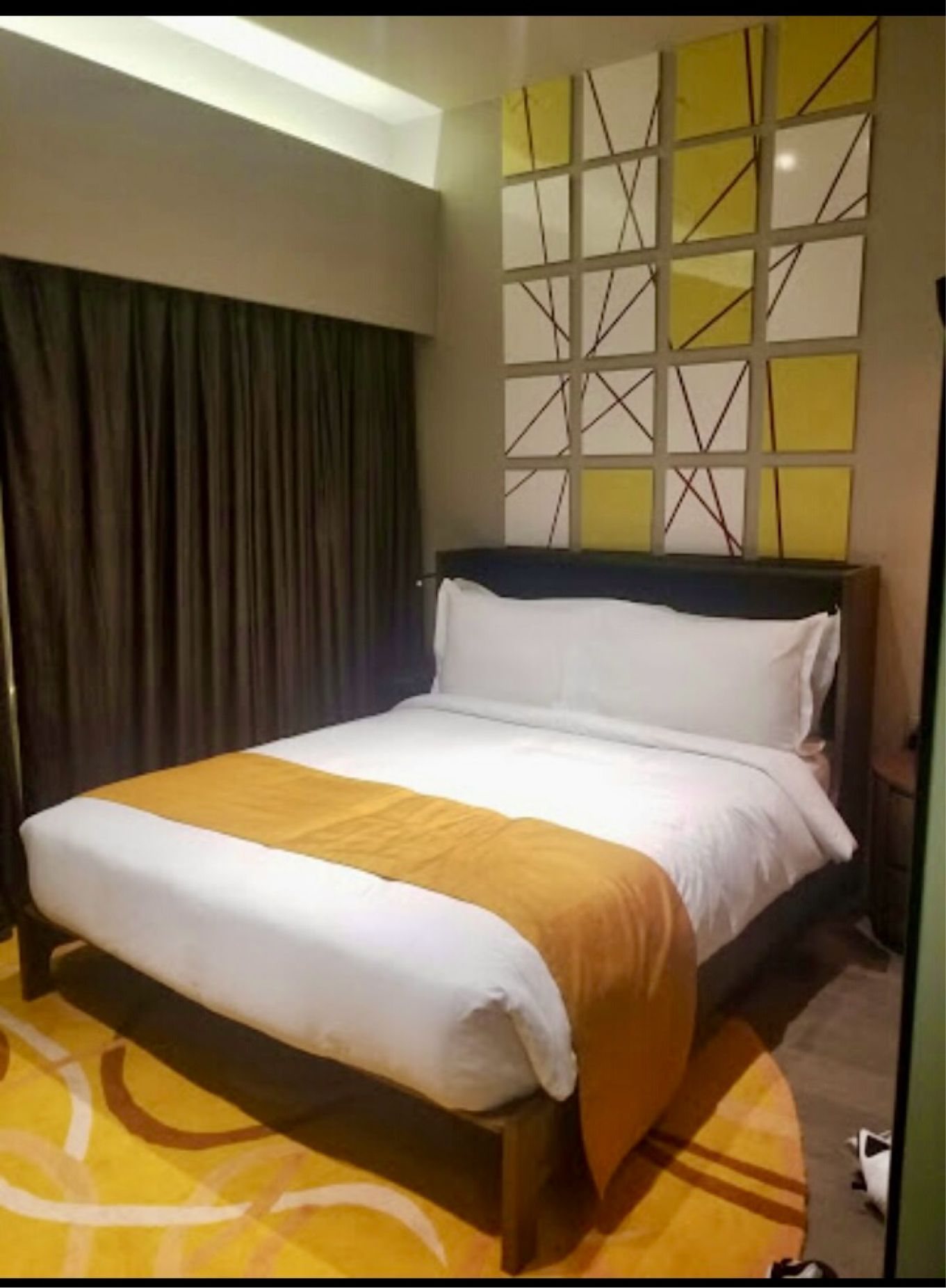 AIRPORT HOTEL